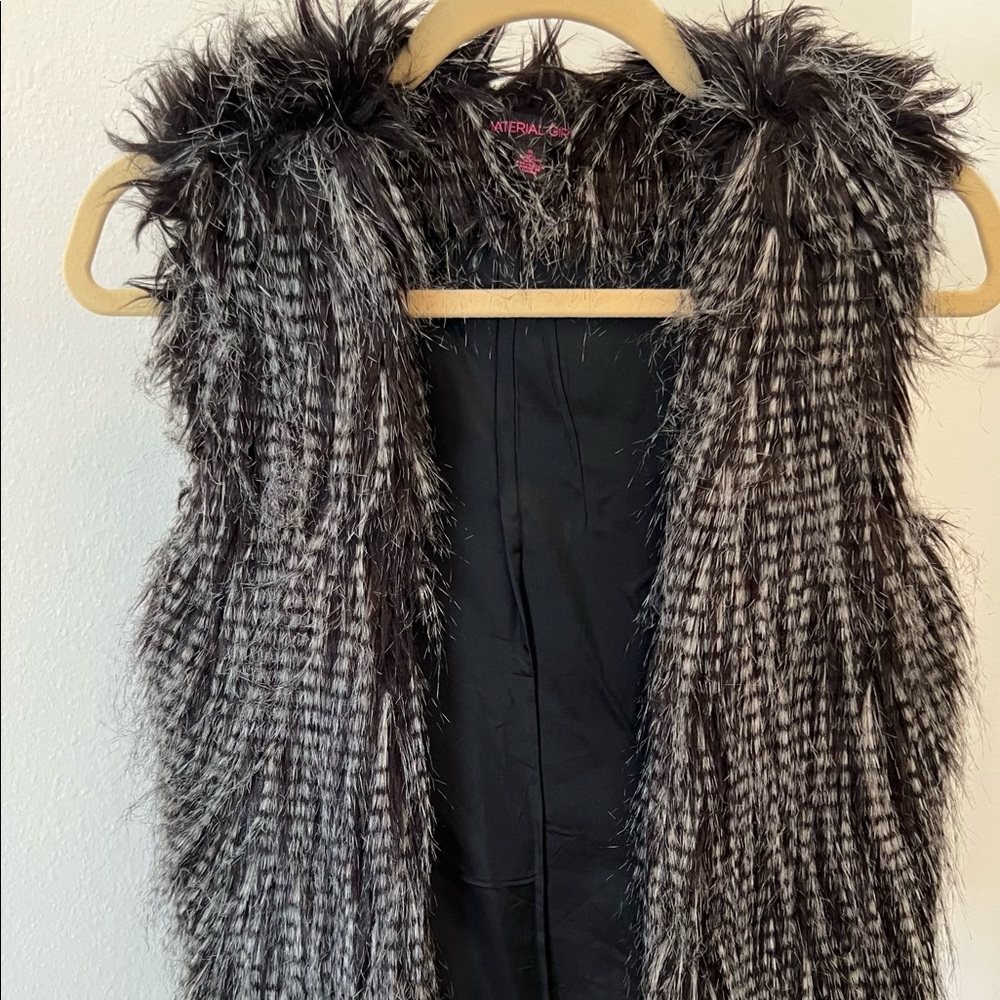 Fury vest Material Girl